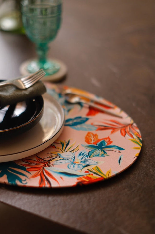 Eleonor Tropical Leaves and Flowers